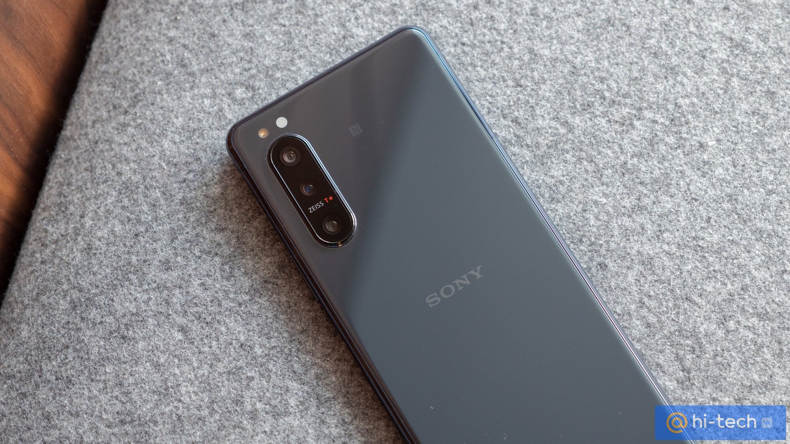 Первый обзор Sony Xperia 5 II: компактный флагман с экраном 120 Гц —  единственный в своем роде - Hi-Tech Mail.ru