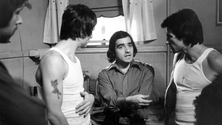 Мартин Скорсезе с Робертом Де Ниро и Харви Кейтелем на съемках фильма «Злые улицы»