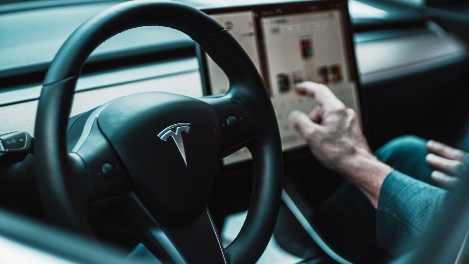 Tesla Tesla