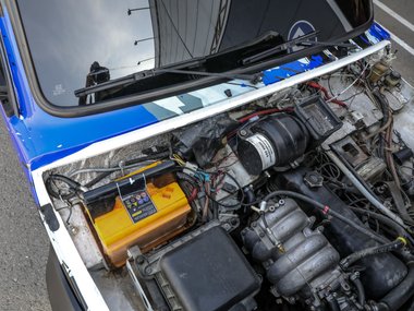 slide image for gallery: 27409 | Автомобиль класса люкс из обычной «Нивы» 08