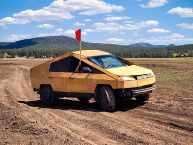 slide image for gallery: 28479 | Plybertruck