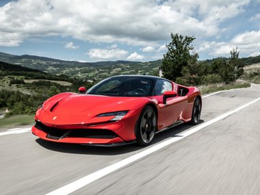 slide image for gallery: 27816 | Ferrari SF90 Stradale