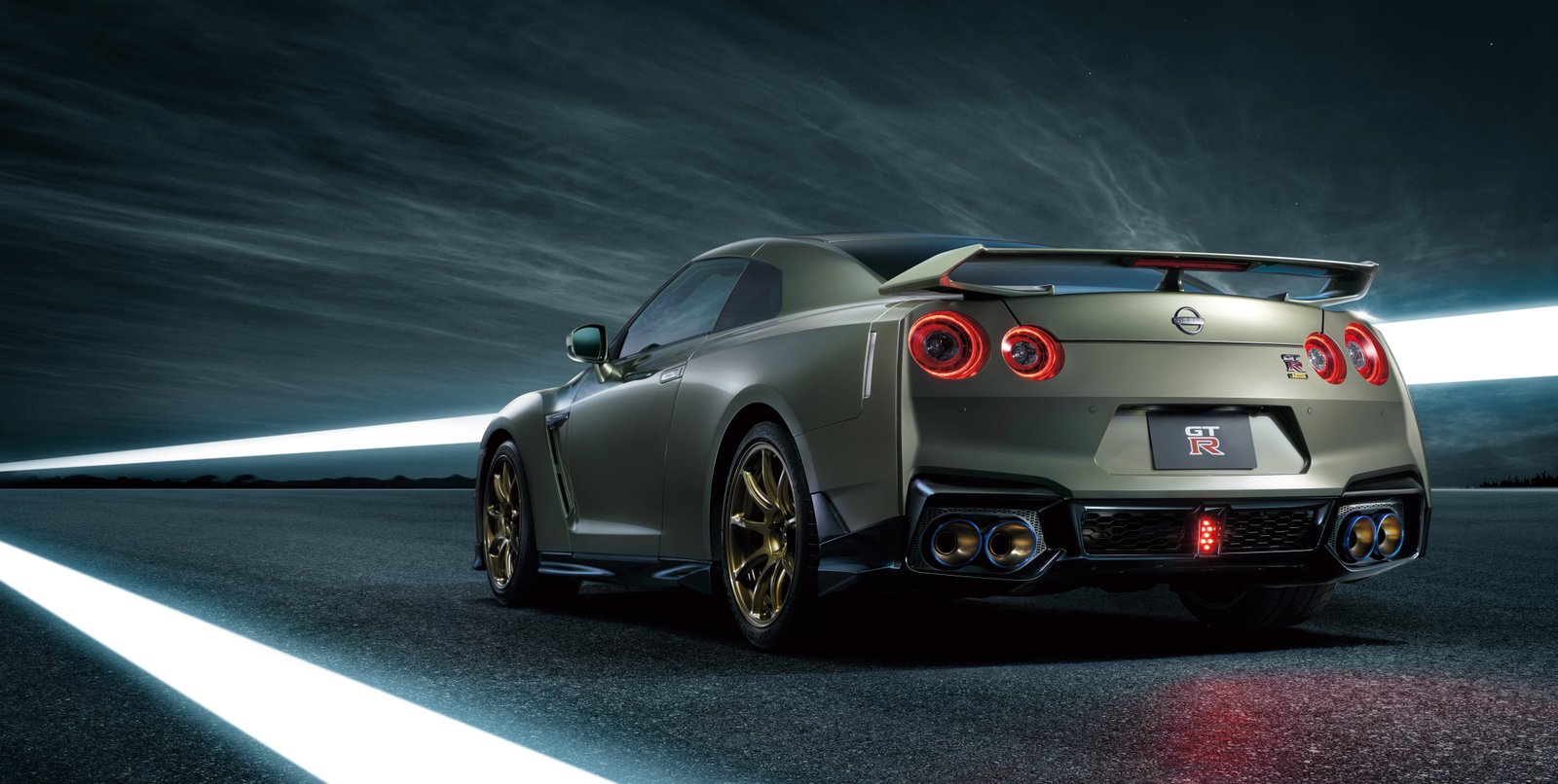 Предки «Годзиллы»: история Nissan GT-R