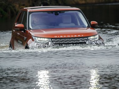 slide image for gallery: 23321 | Land Rover Discovery 5: бездорожье