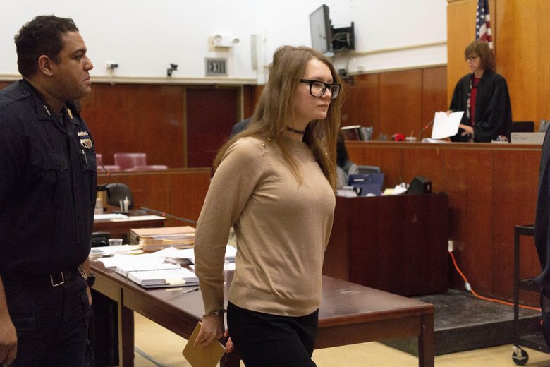Анна Сорокина в суде по делу о мошенничестве