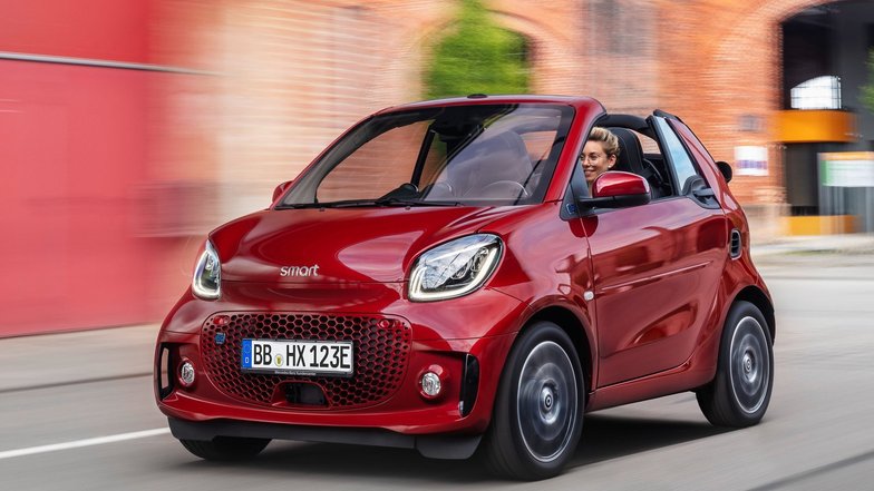 slide image for gallery: 24963 | Smart EQ fortwo cabrio