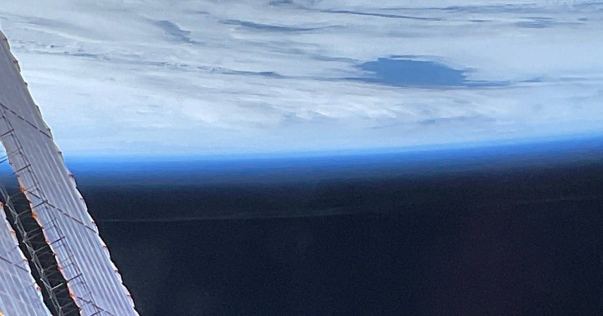 Редкие серебристые облака заметили с МКС (фото)