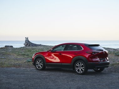slide image for gallery: 26995 | Mazda CX-30