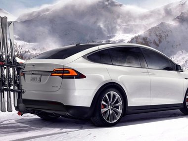 slide image for gallery: 18172 | Tesla Model X