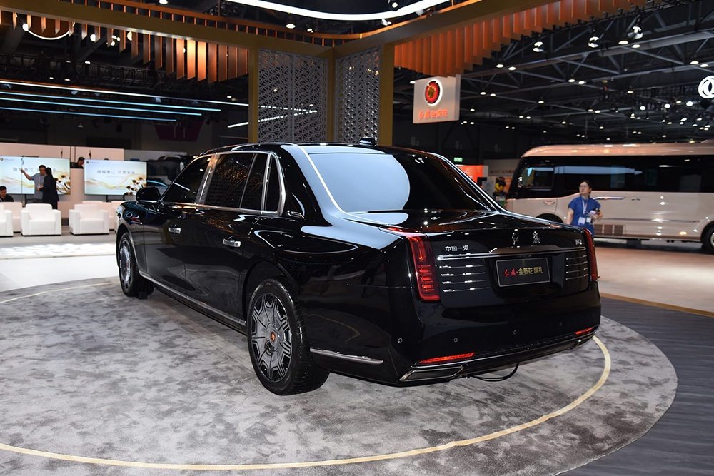 Идет на рекорд: россиянин заказал из КНР подержанный Hongqi за 120 млн рублей Идет на рекорд: россиянин заказал из КНР подержанный Hongqi за 120 млн рублей