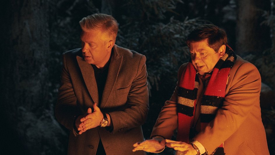 Сергей Светлаков и Дмитрий Брекоткин в фильме «Звезды в Сибири» Сергей Светлаков и Дмитрий Брекоткин в фильме «Звезды в Сибири»