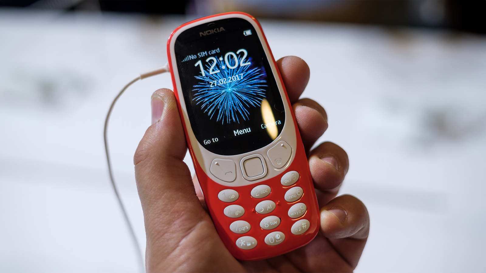 Змейка» и мемы. Как неубиваемый Nokia 3310 превратился в легенду - Hi-Tech  Mail.ru