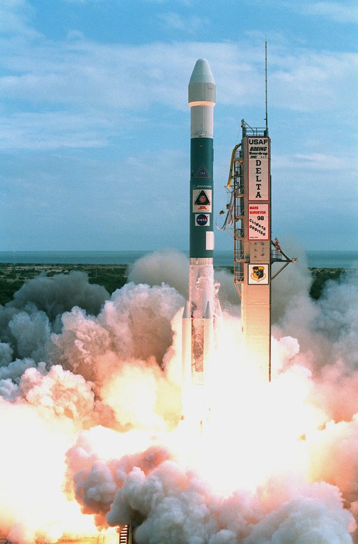 Запуск Mars Climate Orbiter на ракета-носителе Delta II 7425-9.5 / Wikimedia, NASA