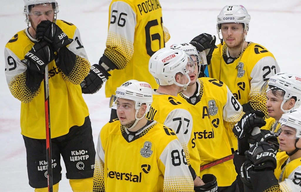 Игрока из Швеции могут отстранить от сборной из-за контракта с клубом КХЛ