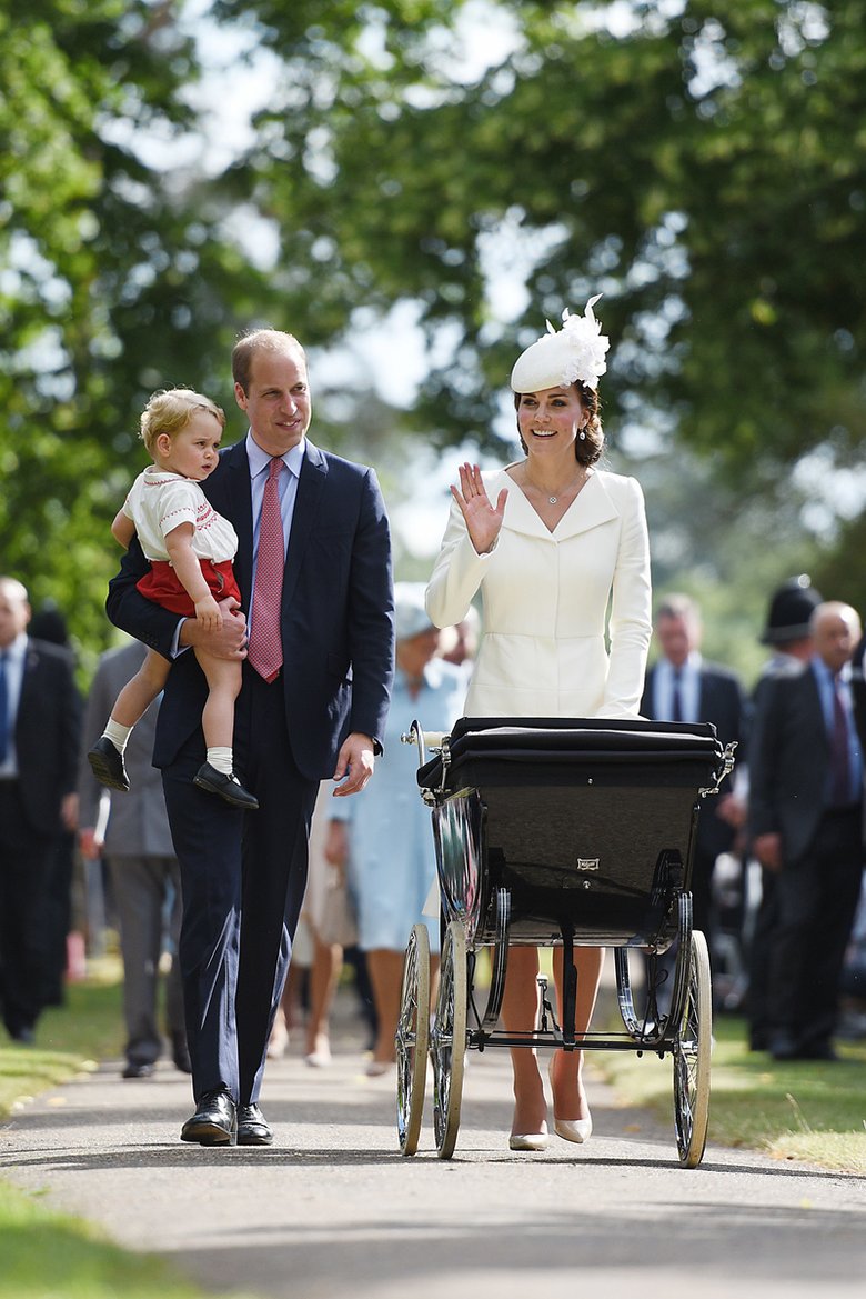 Герцог и герцогиня Кембриджские с сыном и дочкой