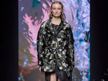 JULIA DALAKIAN, весна-лето 2025 (источник фото: moscowfashion.ru) JULIA DALAKIAN, весна-лето 2025 (источник фото: moscowfashion.ru)