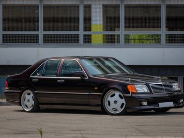 Mercedes-Benz W140