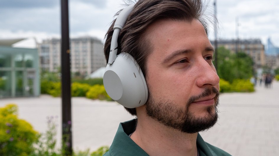 Наушники Sony WH-1000XM6 отлично спасают от шума на улице, в транспорте и в офисе. Мощное шумоподавление – их главная фишка Наушники Sony WH-1000XM6 отлично спасают от шума на улице, в транспорте и в офисе. Мощное шумоподавление – их главная фишка