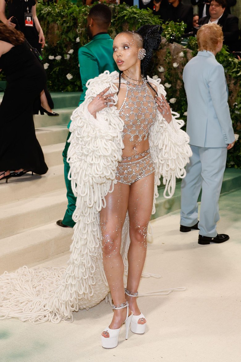 FKA Twigs в Stella McCartney FKA Twigs в Stella McCartney