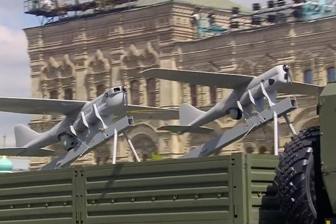 Колонна войск беспилотных систем впервые прошла по Красной площади