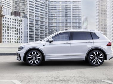 slide image for gallery: 17815 | Volkswagen Tiguan