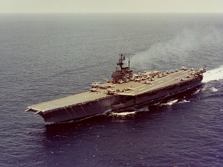 «Форрестол» / USS Forrestal (CVA-59). Фото: commons.wikimedia.org