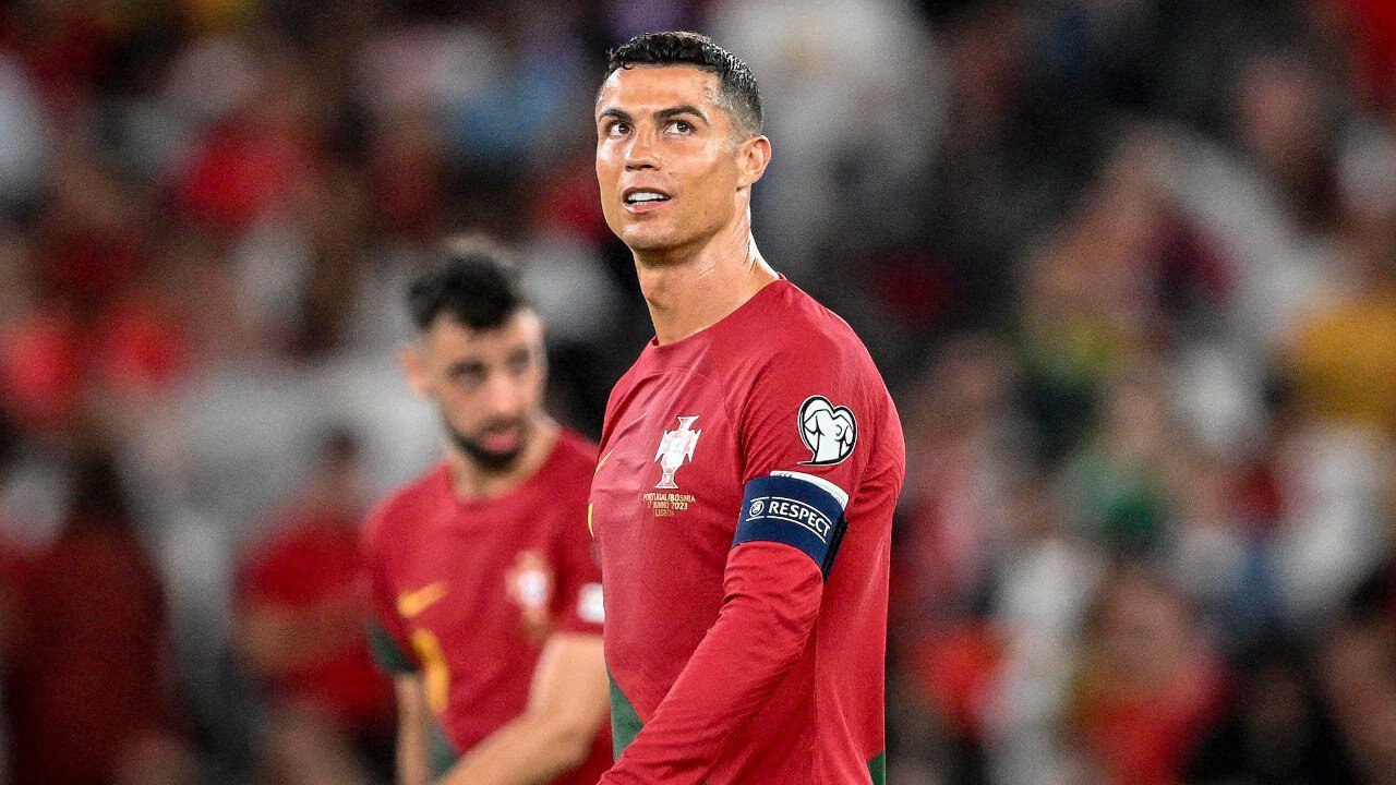 Оби Микел о Роналду и Месси: «Победа в Кубке Америки ставит Лео впереди. Португалия неудачно провела Евро, но единственное, за что Криштиану можно критиковать — игра с Грузией. Тебе 39, отдохни»