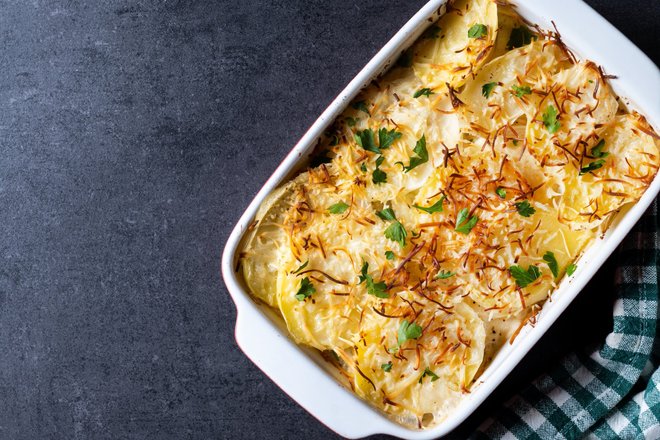 Запеканка, духовка, пельмени, картошка, сыр Запеканка, духовка, пельмени, картошка, сыр
