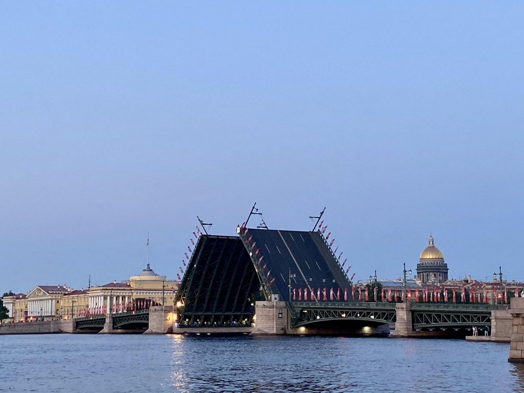 История Сергея Прянишникова — первого магната порно в России | °