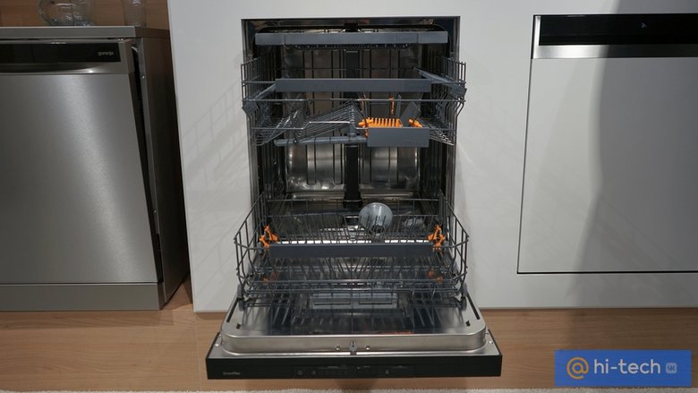 В новых посудомоечных машинах Gorenje никаких неприятных запахов – работает ионизатор