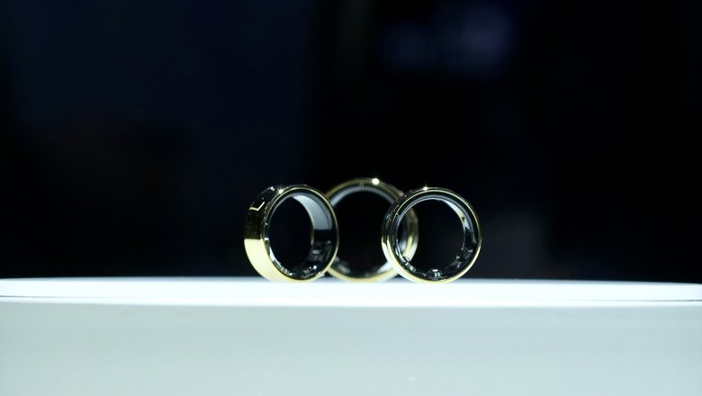 Galaxy Ring от Samsung на выставке WMC 2024.