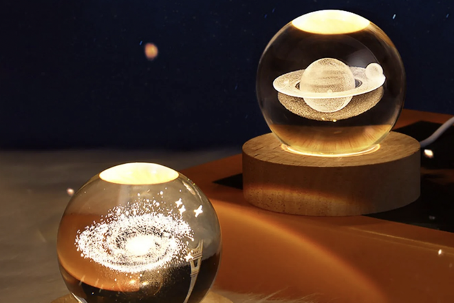 3D Solar System Crystal Ball Night Light»