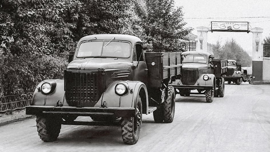 УралЗиС-355М УралЗиС-355М