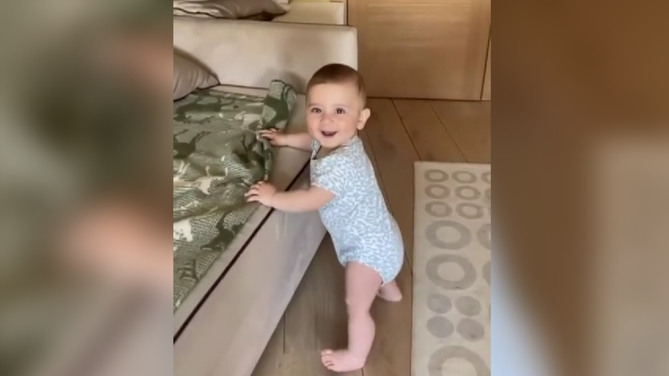 Авербух и Арзамасова сняли на видео танцующую дочь: «Папина девочка» Авербух и Арзамасова сняли на видео танцующую дочь: «Папина девочка»