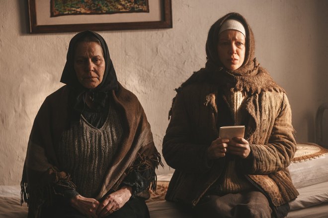 Анна Каменкова в сериале «Солдатская мать» Анна Каменкова в сериале «Солдатская мать»