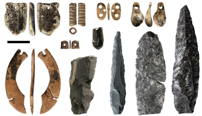 Артефакты верхнего палеолита из Денисовой пещеры (35000-50 000 лет), IAET SB RAS