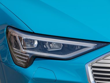 slide image for gallery: 26564 | Audi e-tron