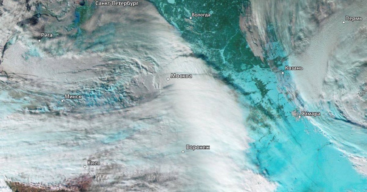 Россию накрыли снеговые облака: вид из космоса