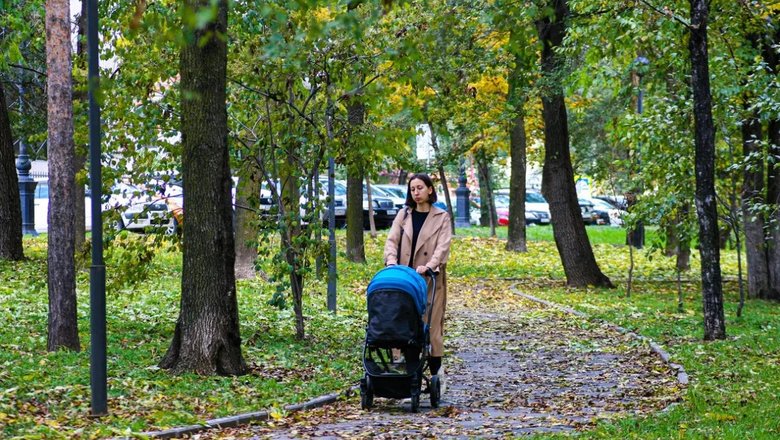 Студенткам предложили платить по 100 тысяч рублей за рождение детей.