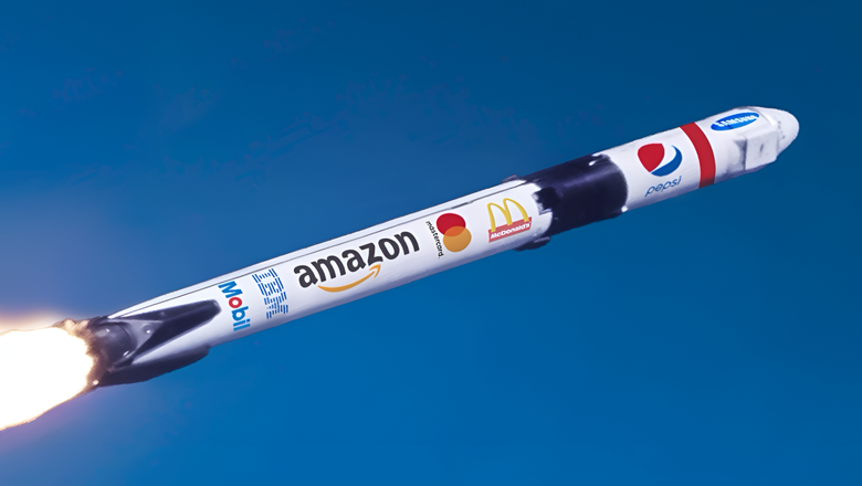 Как говорится, «главное — не переборщить». В противном случае ракеты с разнообразной рекламой могут выглядеть довольно курьезно. Фото: скриншот reddit.com