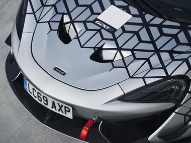 slide image for gallery: 26365 | McLaren 620R