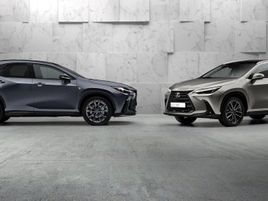slide image for gallery: 28463 | Lexus NX