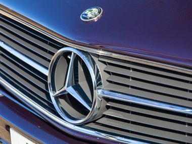 slide image for gallery: 25895 | Mercedes-Benz 190 13