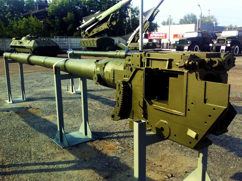 Пушка 2А46М-1 в музее компании ПАО «Мотовилихинские заводы» / Wikimedia, Smell U Later, CC BY-SA 3.0