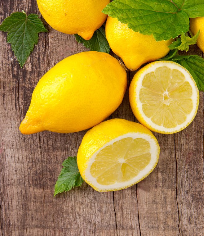 Лимон поможет избавится от пигментации и осветлить кожу