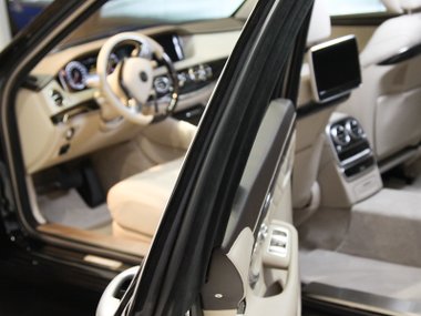 slide image for gallery: 17957 | Trasco Bremen - Mercedes-Benz S600 L