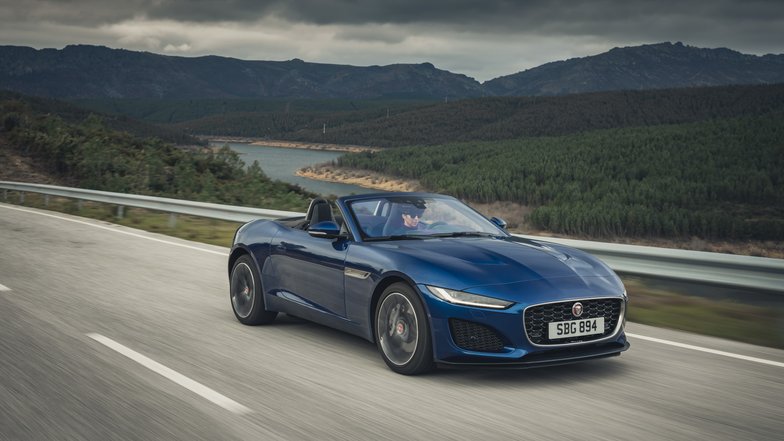 slide image for gallery: 25714 | Jaguar F-Type