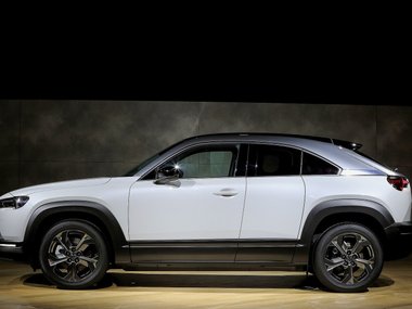 slide image for gallery: 25194 | Mazda MX-30
