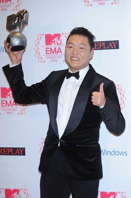 PSY получил премию EMA