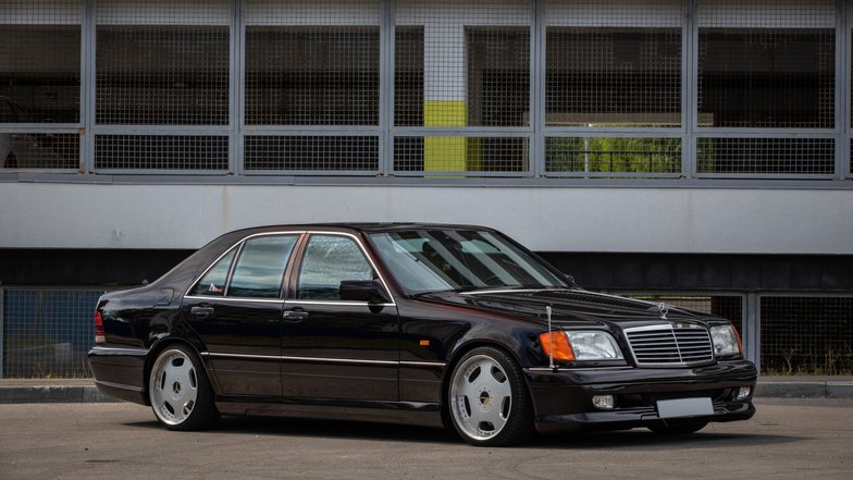 Mercedes-Benz W140
